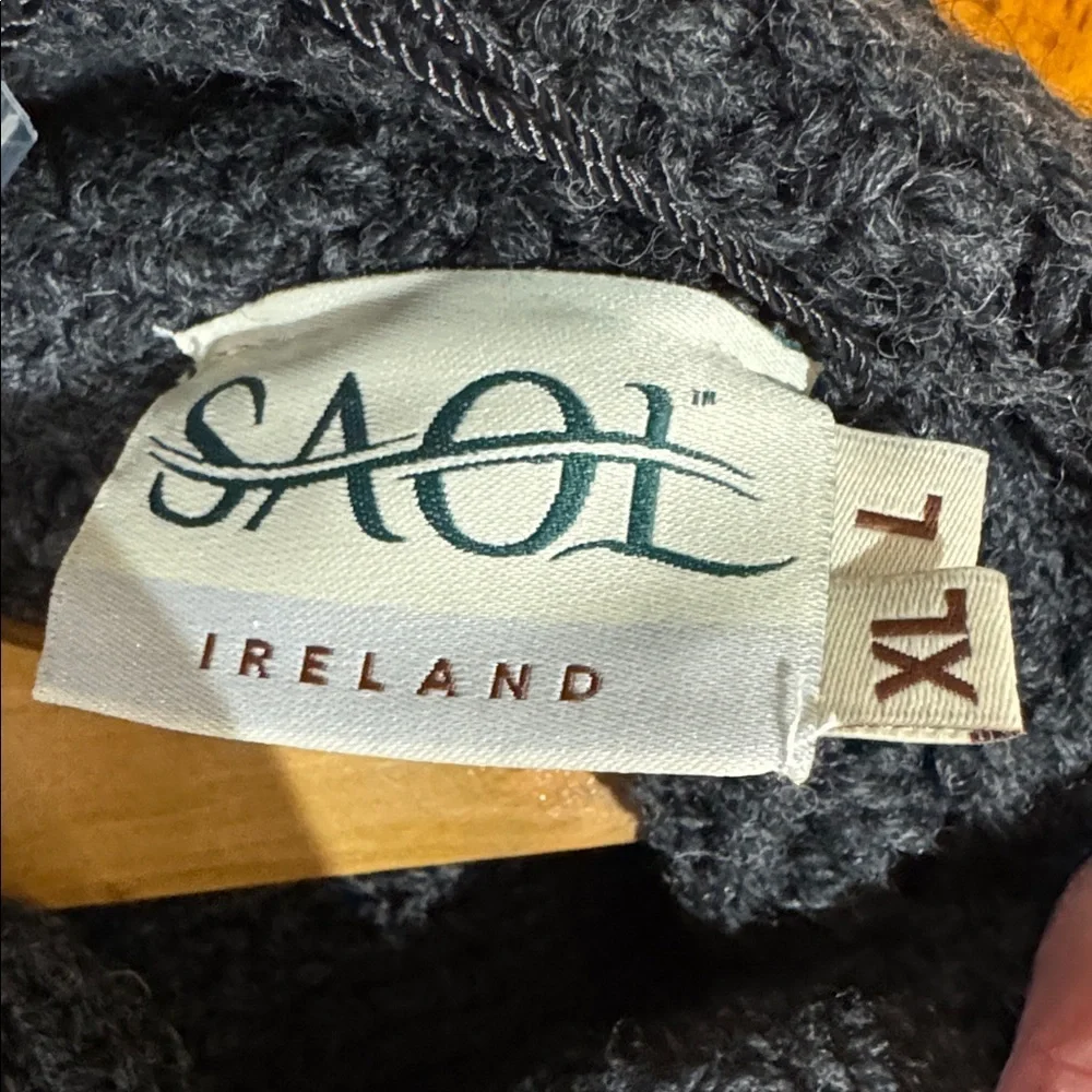 SAOL NWT Aran Poncho 100% Merino Wool with Buttons V-Neck Shawl Gray L/XL